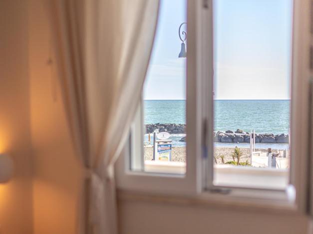 Casa Mira Luxury Sea House Fco Airport Daire Fiumicino Dış mekan fotoğraf